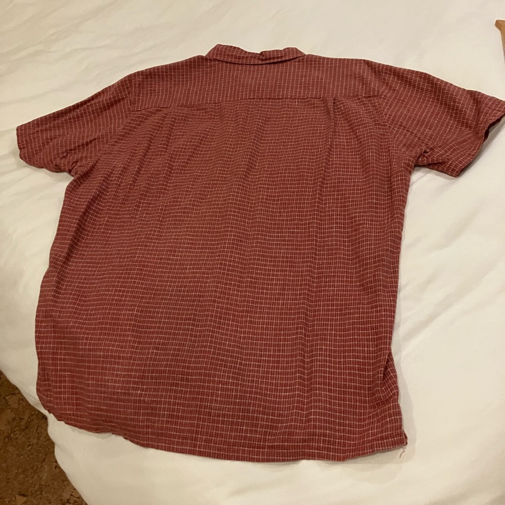 Patagonia Men's Short-Sleeve Button-Down Shirt in Rust Plaid - Picture 3 of 6